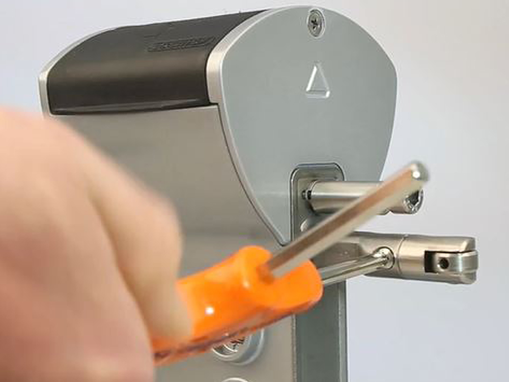 Locinox LFKQ FREE VINCI Surface-Mounted Mechanical Latchbolt Lock
